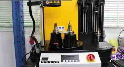 Rapid Tool Changes With An Induction Shrink Fit System