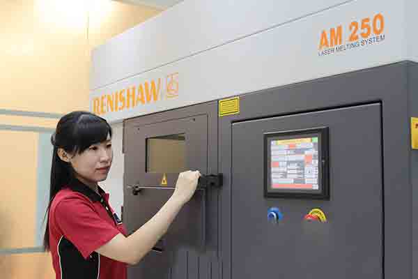 Renishaw AM250 printer at Michigan CNC Machining Parts, Inc.