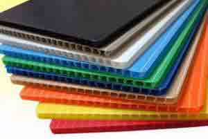 Fire retardant corrugated plastic