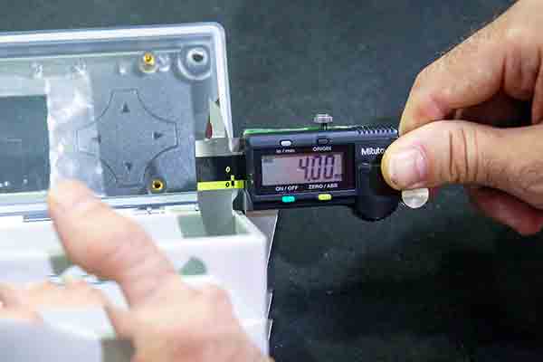 Measuring Metron4 wall thickness