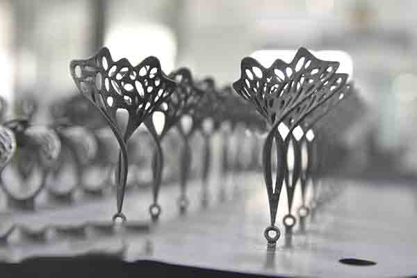 V.Nunes 3D printed earrings on build plate